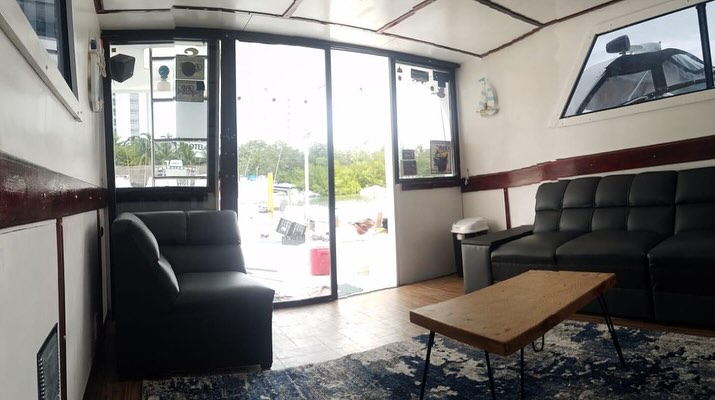 Cap Ferrat 48 ft boat rental Cancun - Deck area with snorkeling equipment and professional crew service