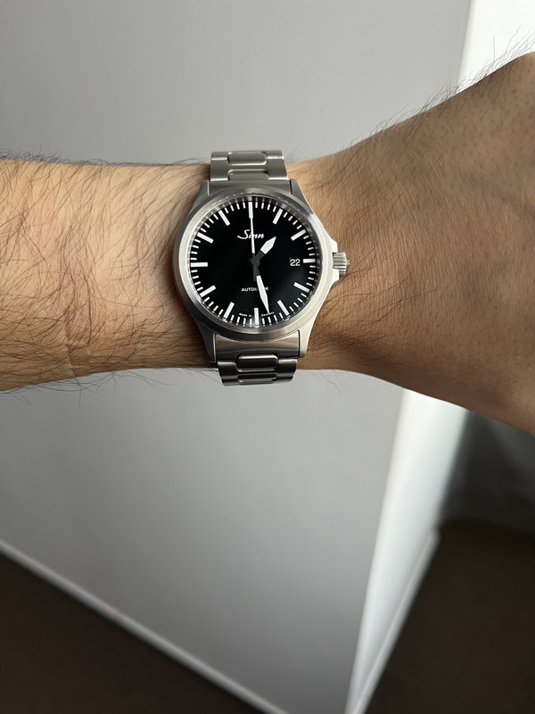 B4FFC953-D591-4D63-B86B-7F0EF43BFDEA