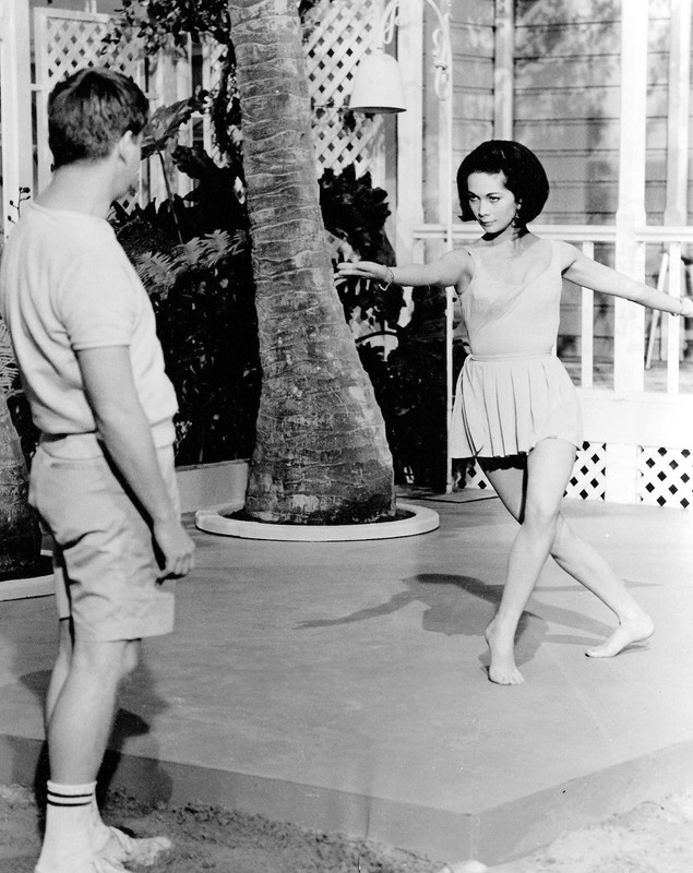 nancy_kwan_a76