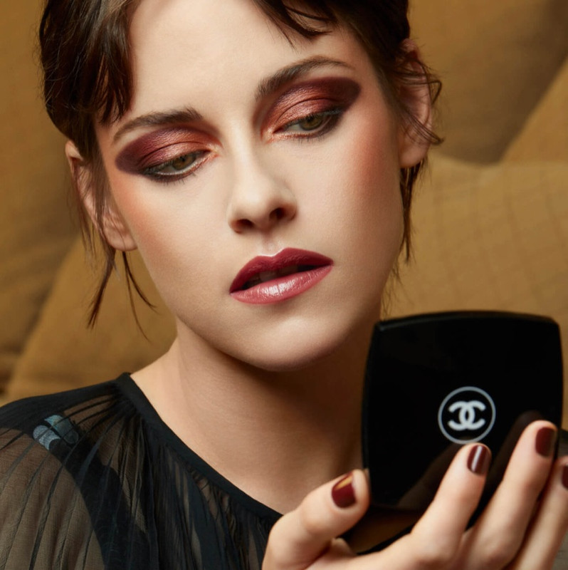 Kristen Stewart volto del make-up Chanel FW23