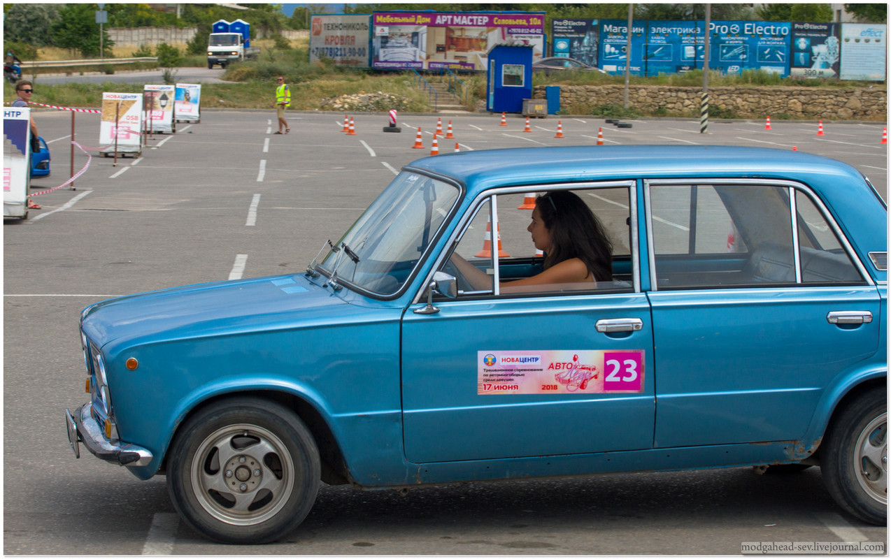 Lady-Drive-2327
