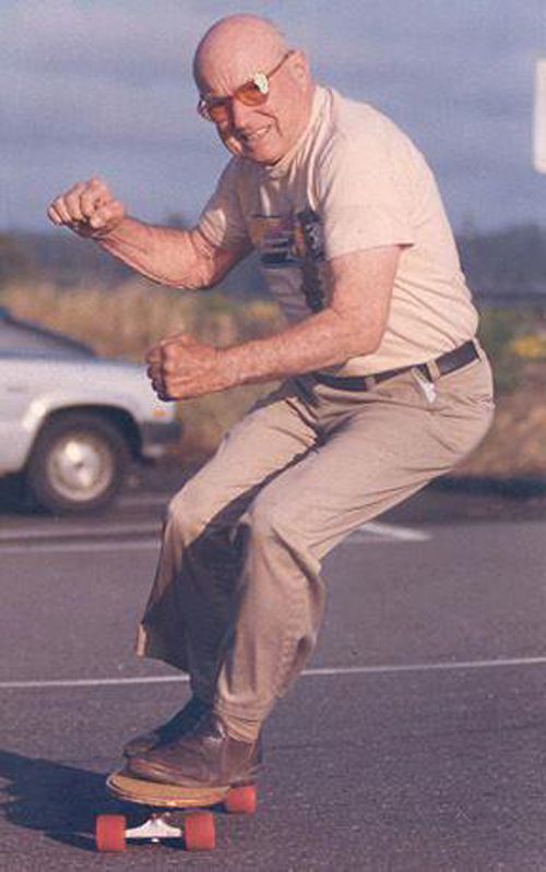 peoplemanonskateboard.jpg