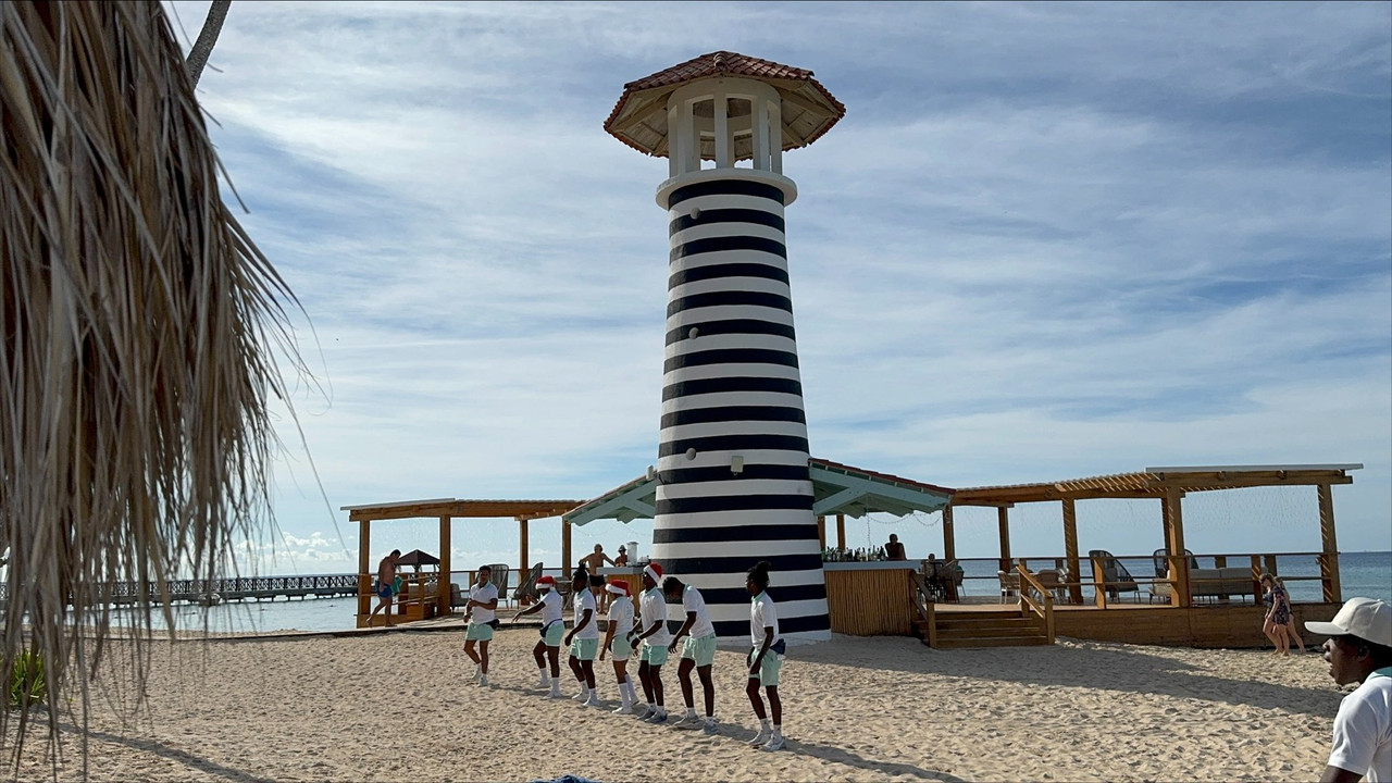 6C7E2161-9421-42D5-8952-595922E0F0AE