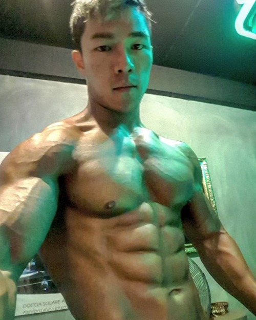 Thèm ăn body anh này ghê! IG: professional_park