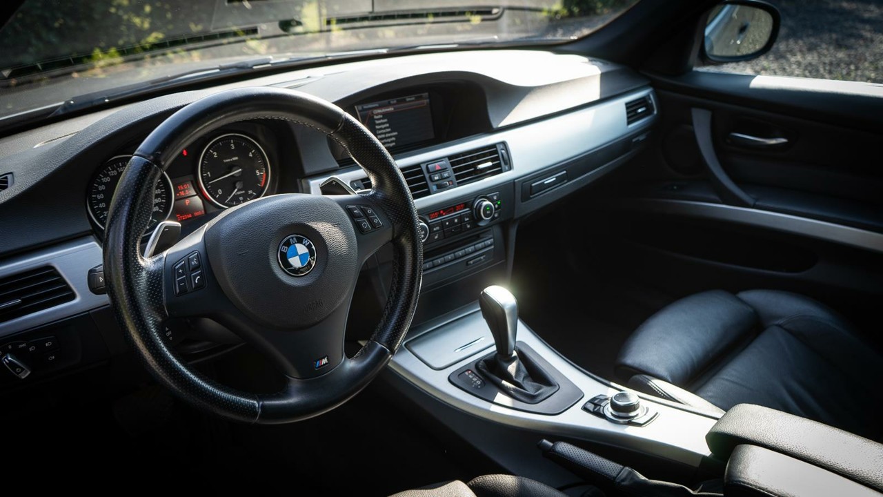 bmw-3-serie-touring-335d-high-executive-m-sport-navi-prof-zwart-leer (9)