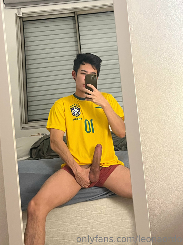 077