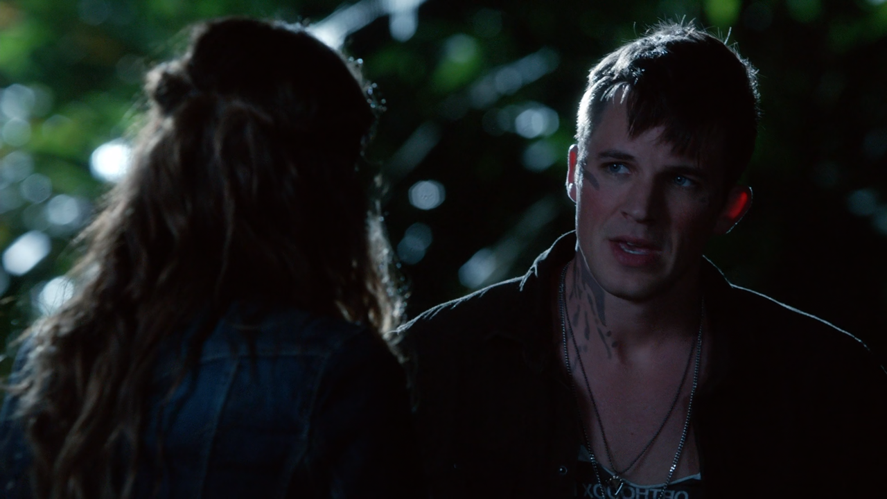 Star-Crossed (2014) S01E01 Pilot (1080p AMZN WEBRip x265 10bit EAC3 5.1).mkv_snapshot_37.20.532