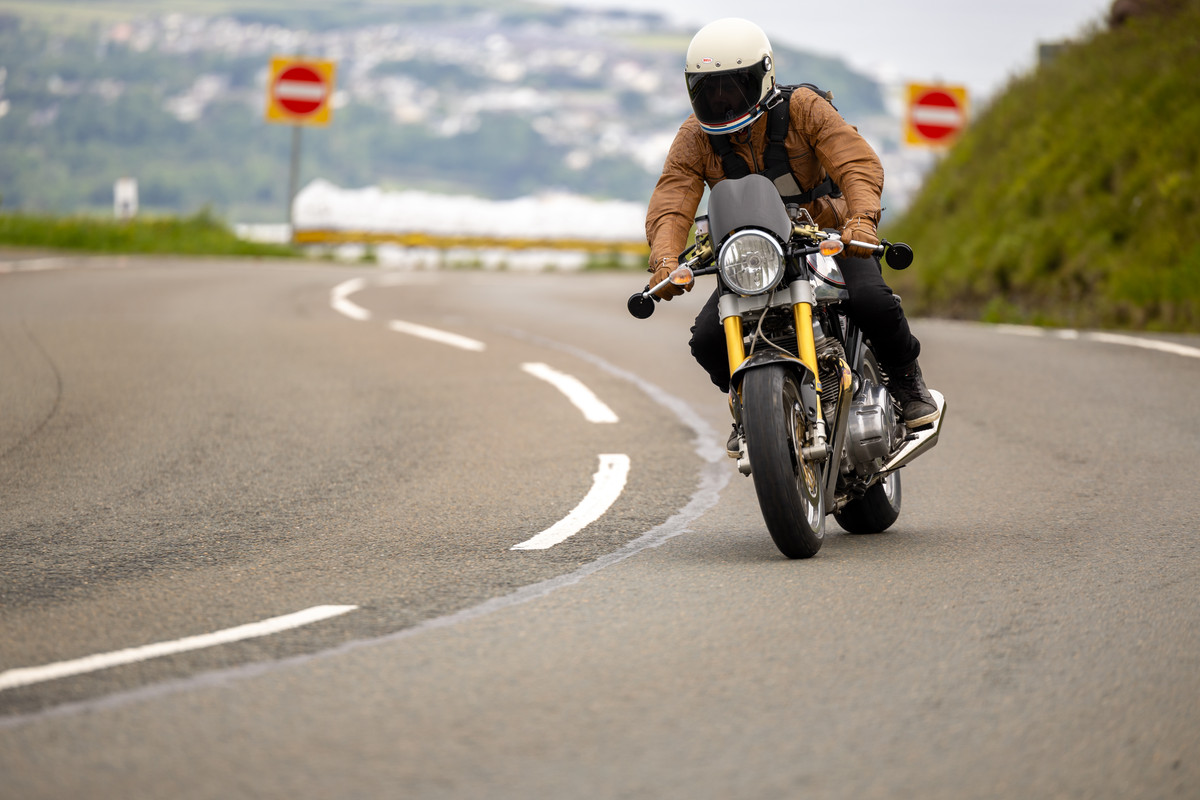 Pictures of your Norton 961