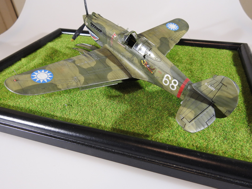 Curtiss P-40C Hawk, Bronco 1/48 –Klar DSCN2215