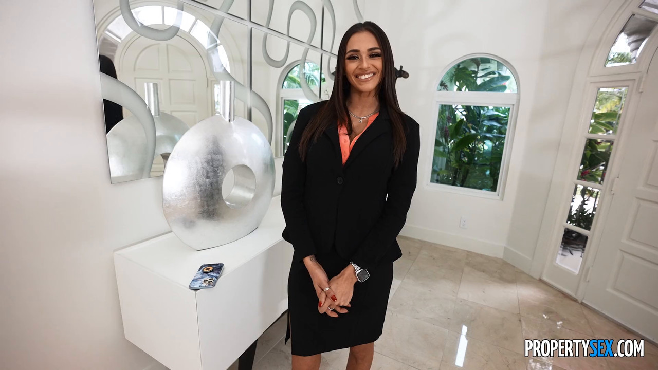 Armani Black - I Have An Idea - PROPERTYSEX.mp4.0002