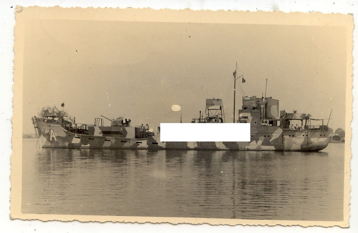 Kriegsschiff LAT A leichter Ari Träger Tarnanstr