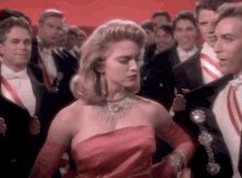 seductive-jewelries-and-blings.gif