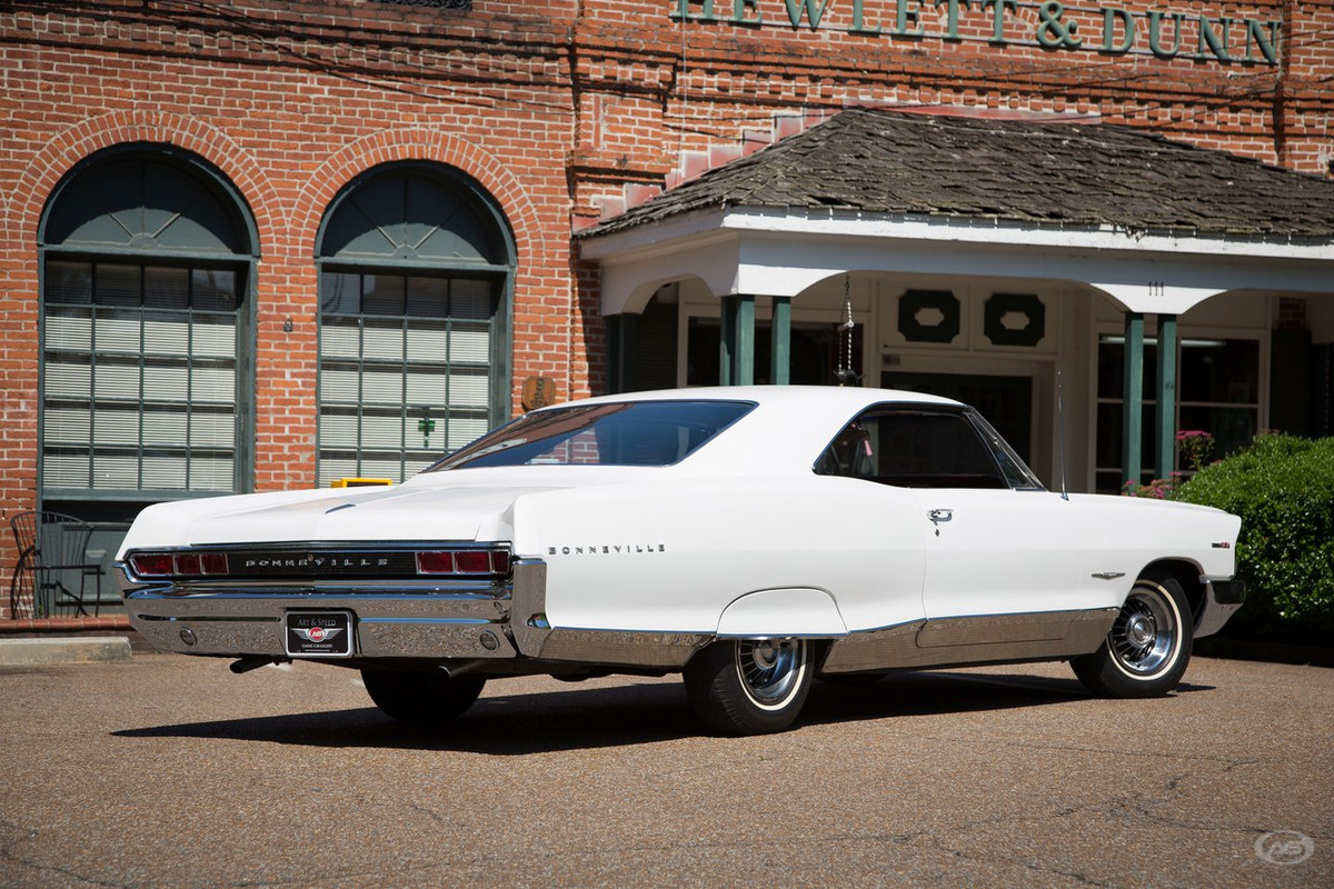 1965 Pontiac Bonneville 5