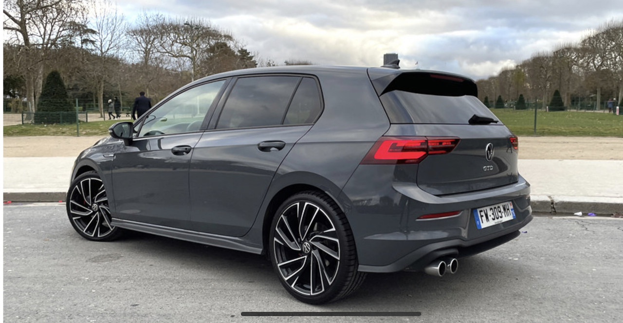 5C8C0B10-4BCC-44D2-99E0-62F632C86613