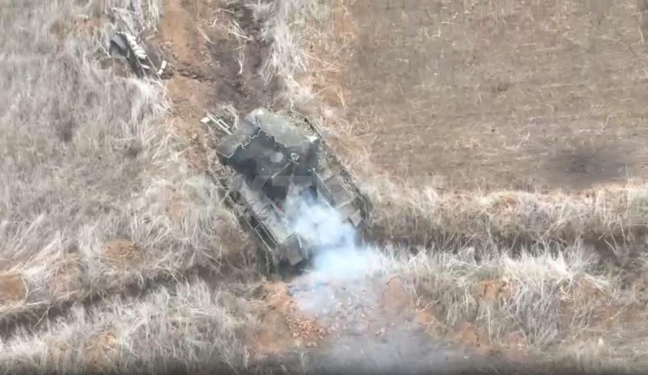 1019 BMP-3 688A-sb6-2KP dam aband 17 10 24