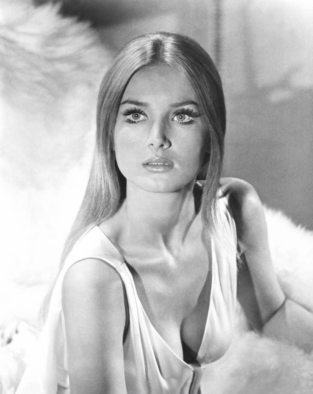 barbara bouchet ma85