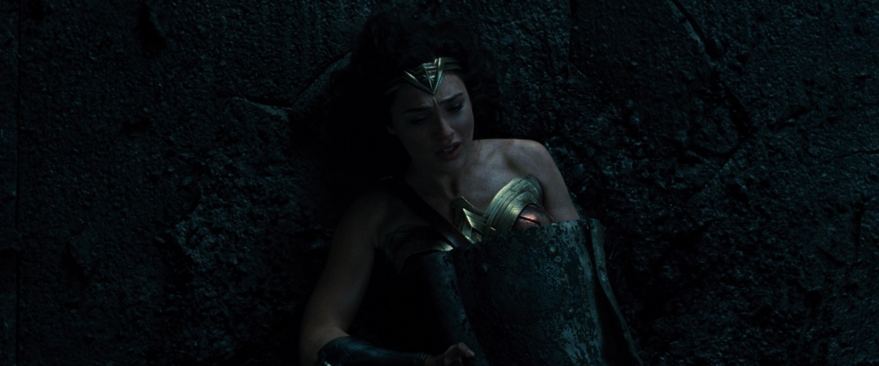 WW (2017).mkv_snapshot_02.00.05_[2018.03.24_13.59.31]