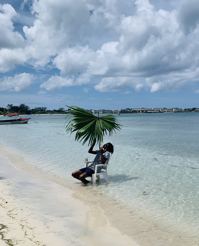 C0F29537-1CC3-401E-9AF6-3C5D26CECDEE