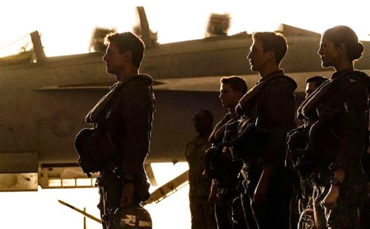 TOP-GUN-MAVERICK-FOTOR.jpg