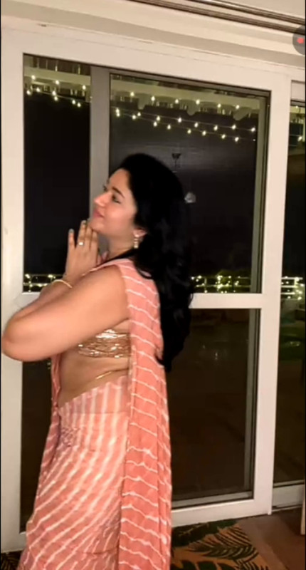 Poonam Bajwa Saree Live mp4 0009