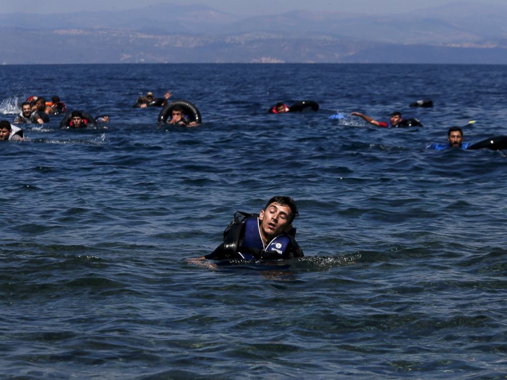 Al menos 30 muertos en accidentes de embarcaciones de inmigrantes en Grecia