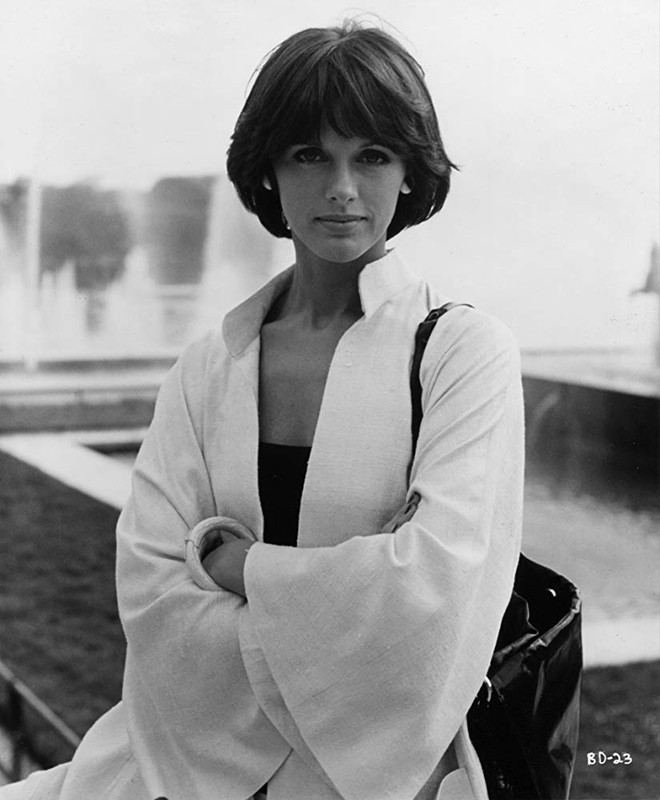 MV5BYjlhOWRhOTUtYWM3Ny00MDE0LWEwZDQtYWZjZmRlMGE0YzU0XkEyXkFqcGde