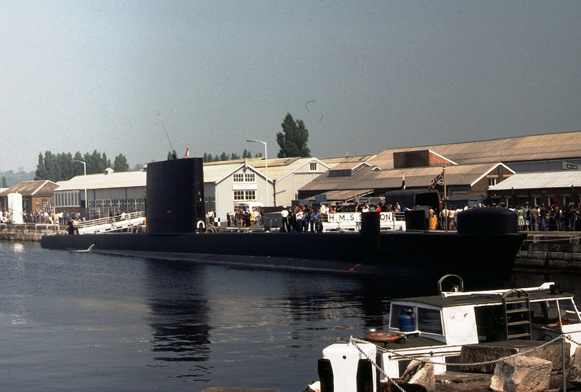 HMS Sealion в Чатеме в дни флота, 28 мая 1978