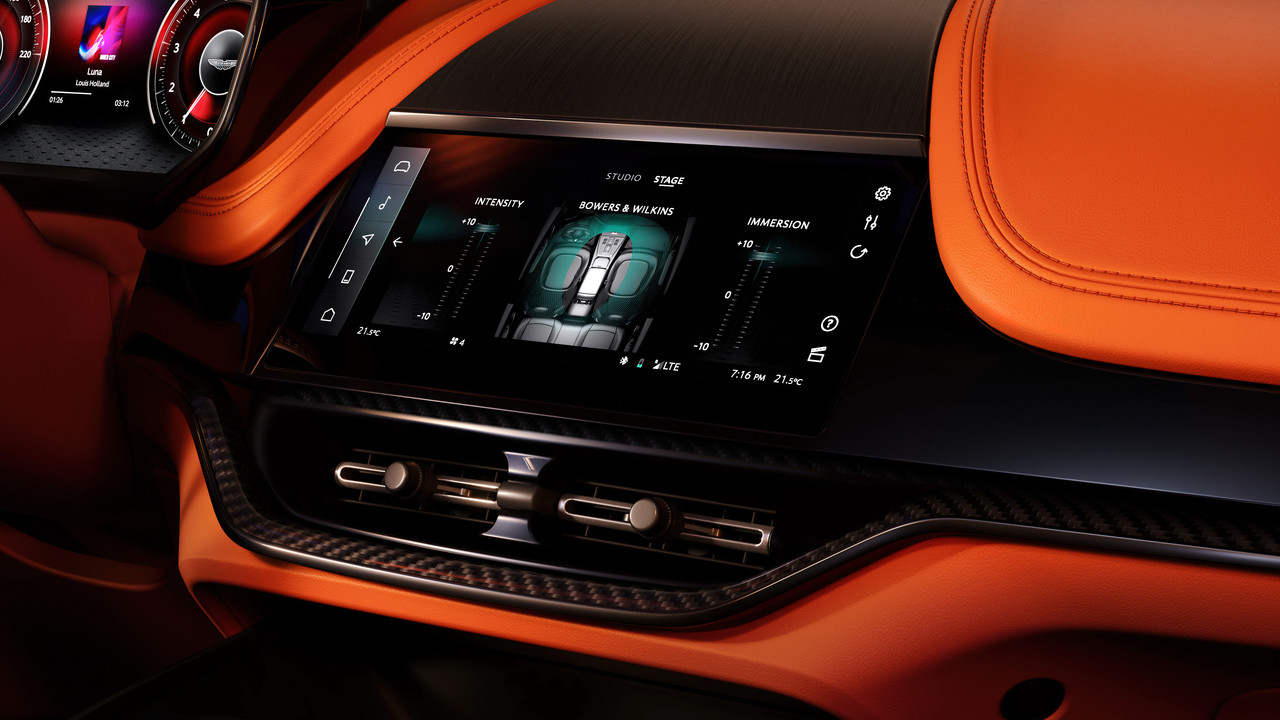 AstonMartinDBX707_8