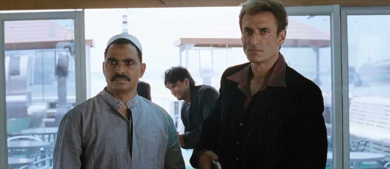 Aadhavan 2009 WebRip [Tamil] 480p, 720p Screenshot