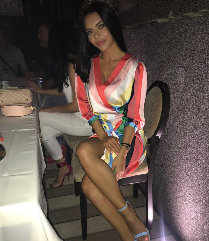 helena_topalovic_1___utm_source=ig_share_sheet&igshid=1fgpyrjw76
