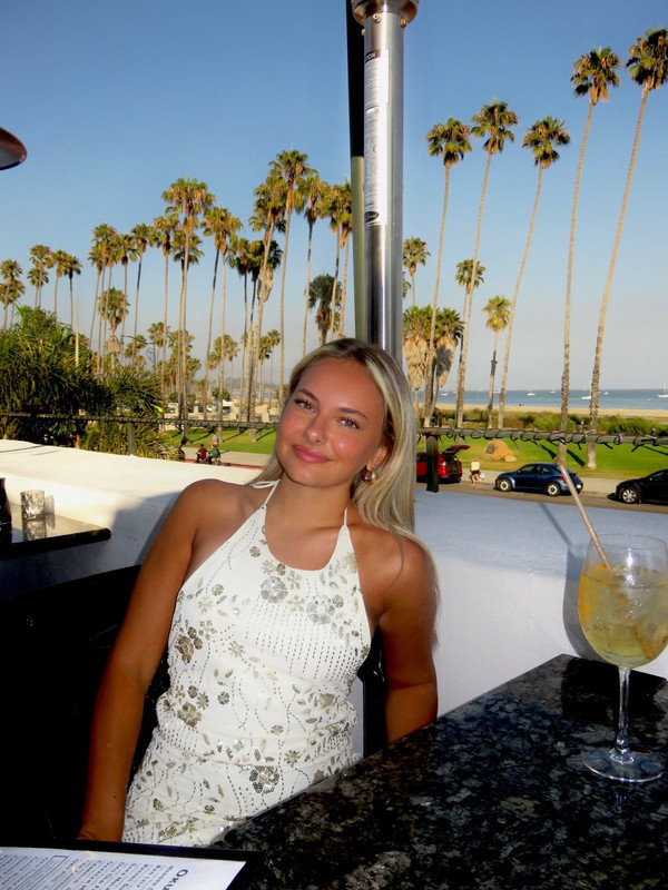 photo 32 2025 12 14 22 16 49