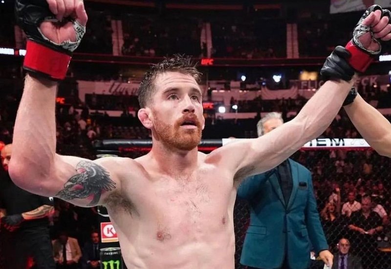 Кори Сандхаген е със скъсан трицепс след UFC on ESPN 50