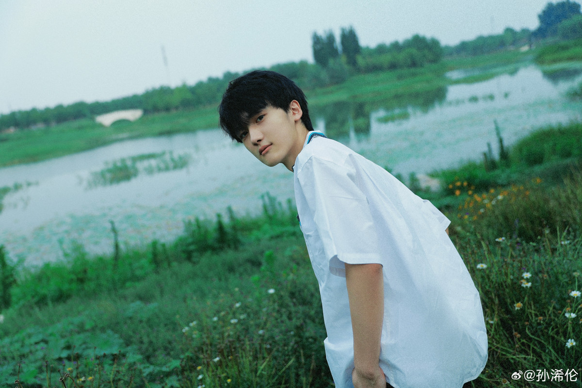 0060OJ29ly1hroy8pedelj356o3gge8c