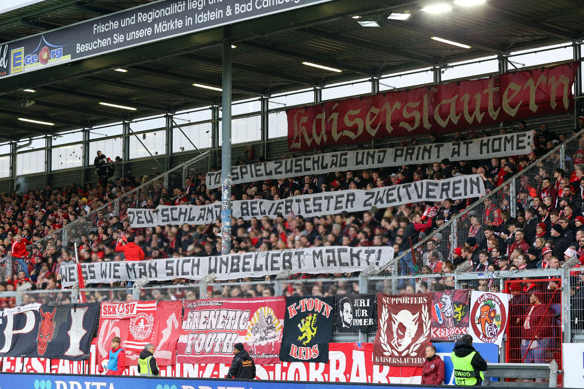 sv-wehen-wiesbaden-1-fc-kaiserslautern-2-bundesliga-2023-2024-15