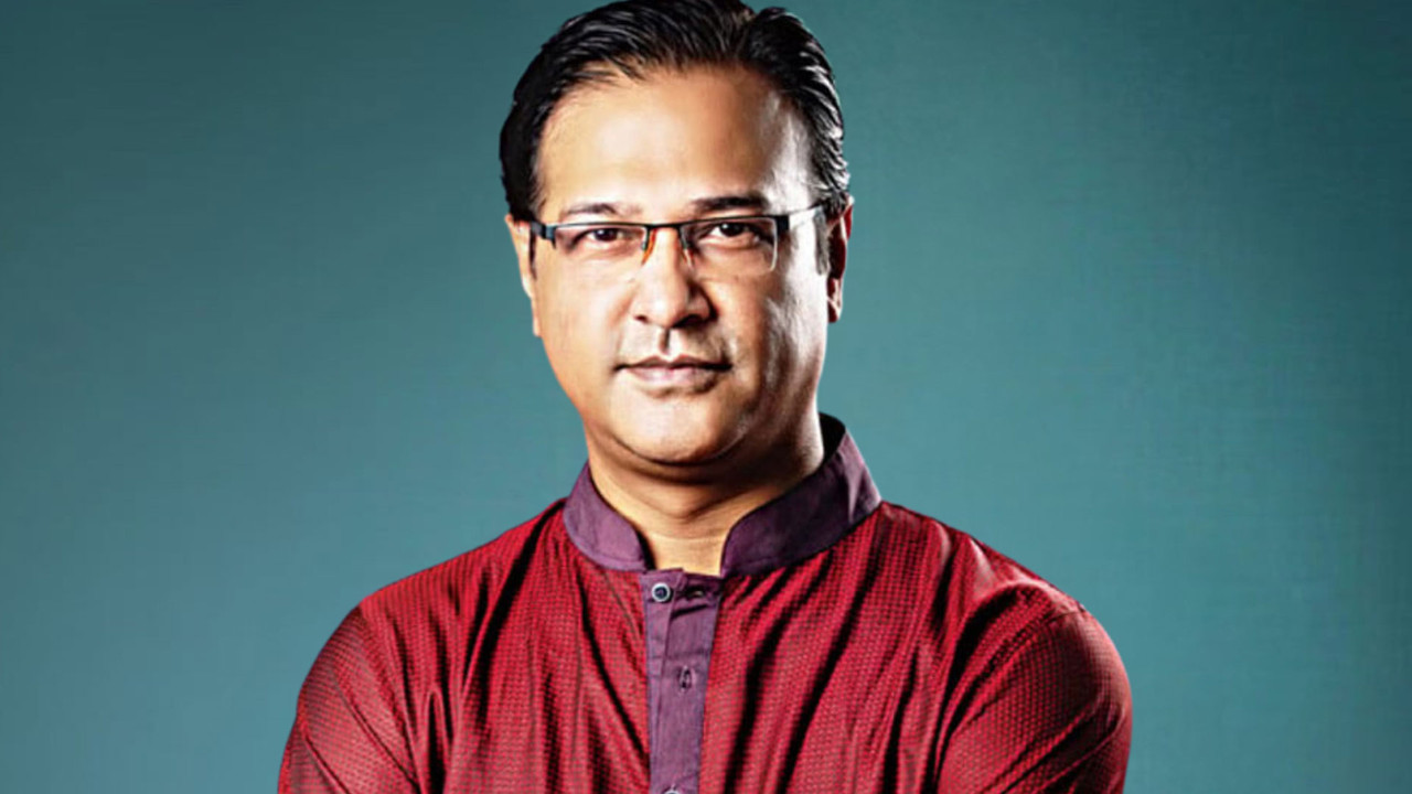 মগবাজারে সংগীতশিল্পী আসিফ আকবরের গাড়ি লক্ষ্য করে গুলি