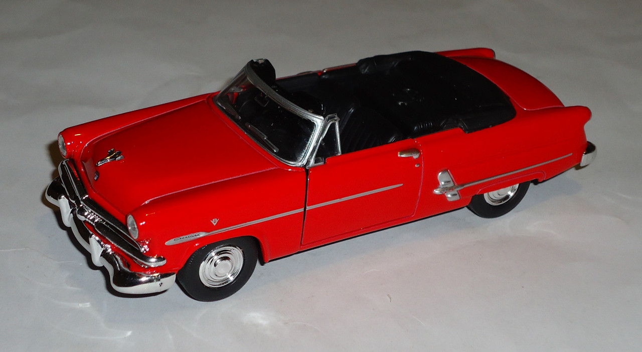 Ford-Crestline-Sunliner Convertible (1953)