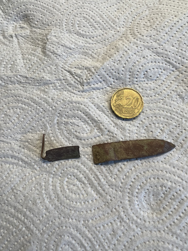 FEB04450-F7C4-4CBF-BBBA-BFD84689CB18