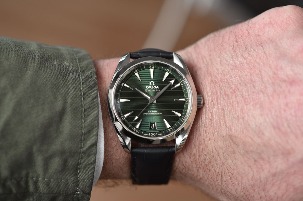 Omega-Seamaster-Aqua-Terra-150m-Master-Chronometer-41mm-Esfera-Verdel-220.13.41.21.10.001-Horas-y-Mi