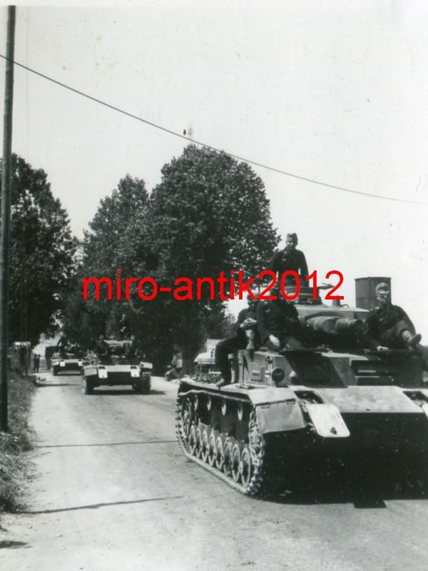 Foto, Wehrmacht, Panzer IV (No.301) auf dem Vorm