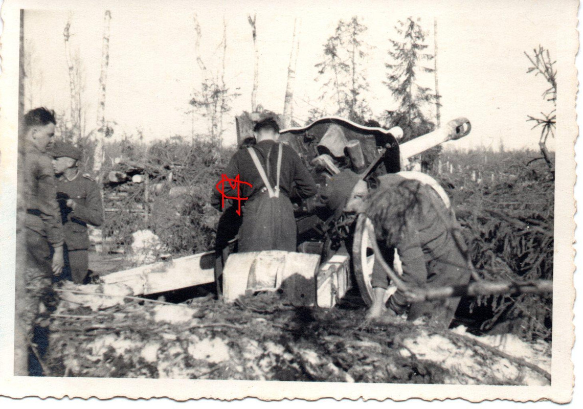 Deutsche Geschütz Wintertarn Camo an der Ostfront 1943