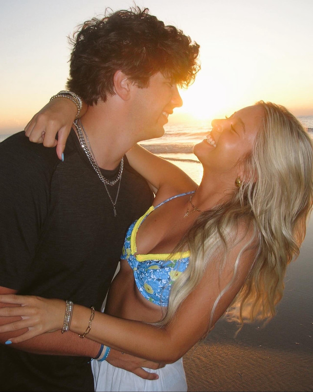 photo 33 2025 12 14 22 12 47