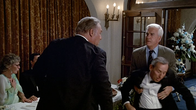NAKED-GUN-ETHEL-3-FOTOR.png