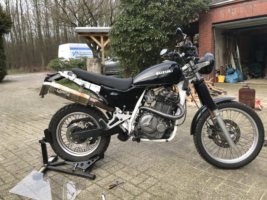 62DF5EC1-0381-4E00-9F08-EE476E1D6D73