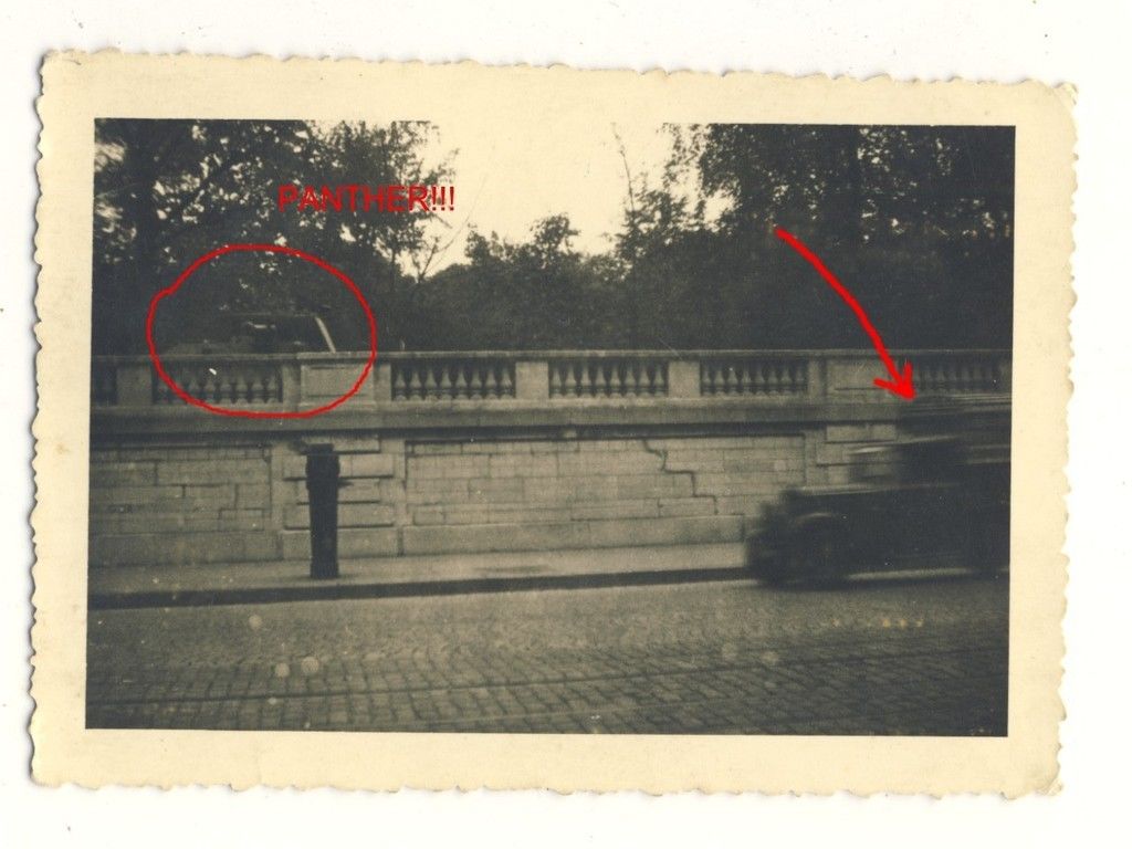 PARIS Frankreich - August 1944 - zerstörter deut