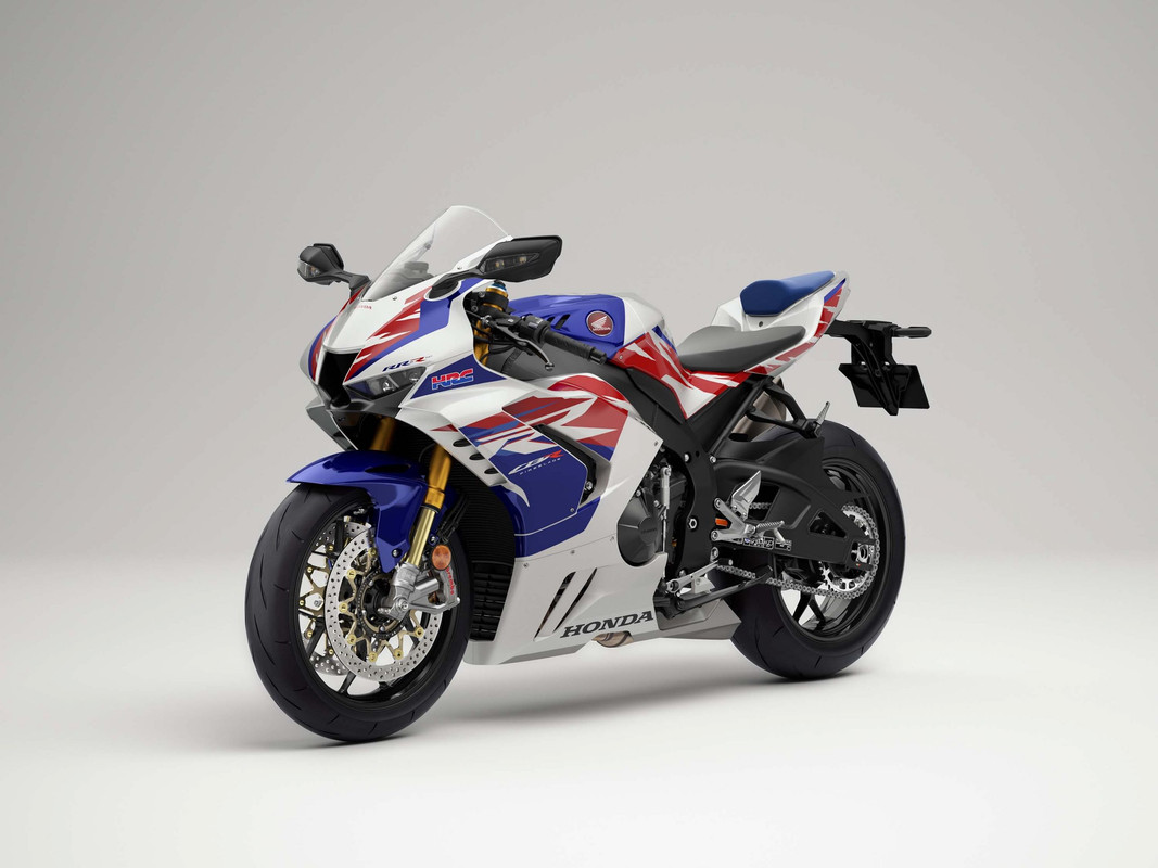 Спортбайк Honda CBR1000RR-R Fireblade SP 30th Anniversary 2022