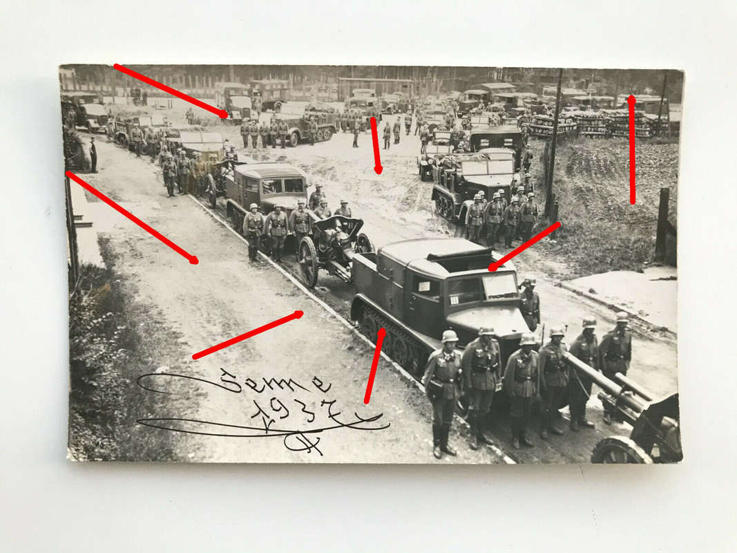 Foto Aufmarsch der Reichswehr, Halbkette, LKW, Geschütze