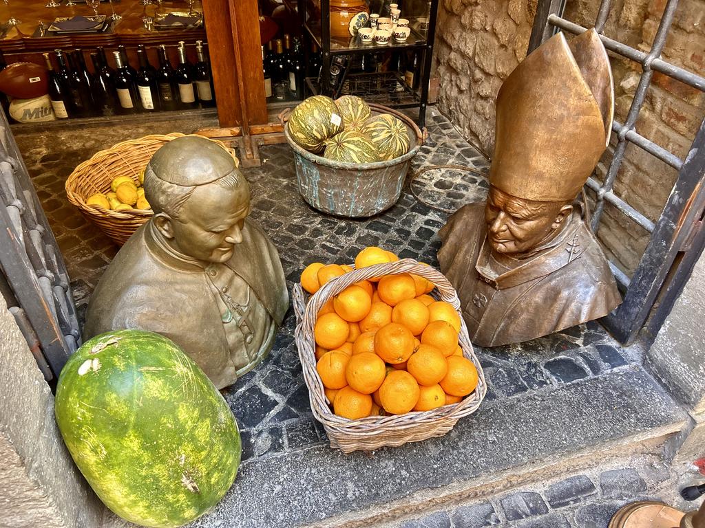 Жаркий сентябрь на побережье Тирренского моря.