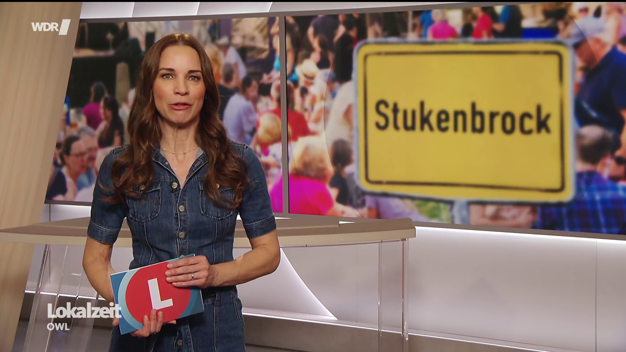 Kristina Sterz WDR Lokalzeit OWL 24 04 2026 90X Caps 49
