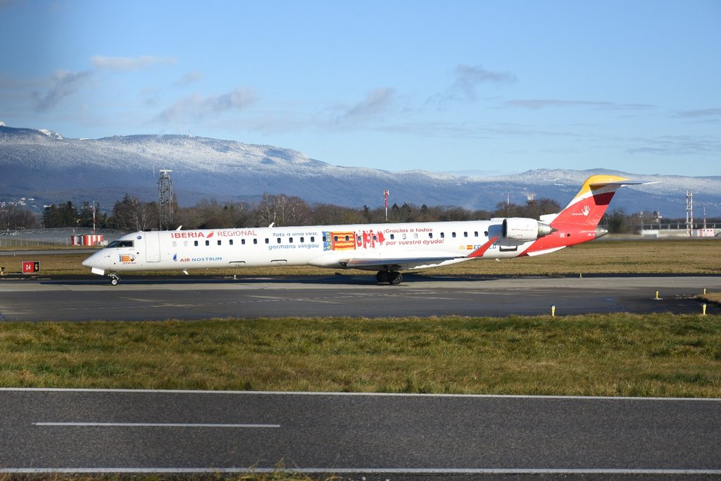 DSC-2613-Bombardier-CRJ-1000-ER-NG-EC-ML