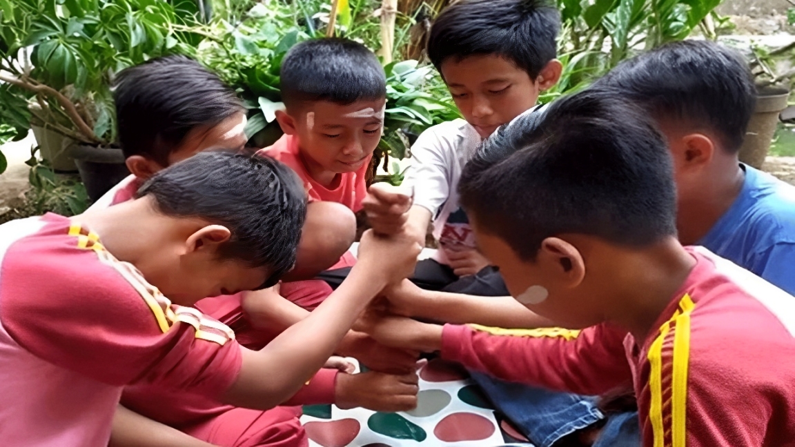 Permainan Pong-Pong Bolong
